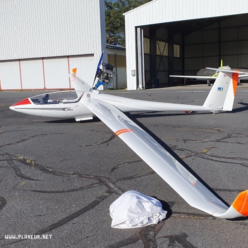 <div class='tp_title'>Motoplaneur Atlas 10 M</div><div class='tp_desc'>Année de fabrication 2008 Moteur Rotax 447 Train rentrant électrique Réservoir 20 litres Radio KRT2 Flarm Parachute pyrotechnique Remorque Avionic Peu volé excellent état </div><div class='row_contact'><div class='row_title'>Contact</div><div class='tp_contact'>franck.barthelemy48@gmail.com</div></div><div class='row_price'><div class='row_title'>Prix</div><div class='tp_price'><span class='price_val'>35 000</span> <span class='price_unit'>EUR</span></div></div><div style='clear:both'></div><div class='title'>Images</div><div class='images_box'><img src='/components/com_djclassifieds/images/item/0/162_20240402_175158_ths.jpg' /><img src='/components/com_djclassifieds/images/item/0/162_20240402_175638_ths.jpg' /><img src='/components/com_djclassifieds/images/item/0/162_cockpit__ths.jpg' /></div><div style='clear:both'></div> Motoplaneur Atlas 10 M