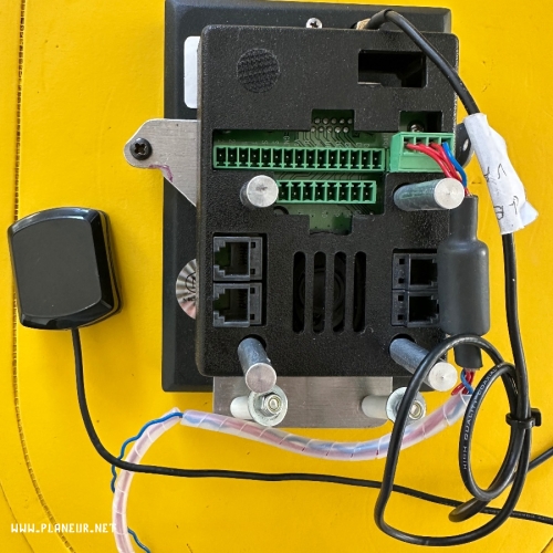 <div class='tp_title'>ClearNav computer</div><div class='row_location'><div class='row_title'>Lieu</div><div class='tp_location'>10 rue Dominique Larrea 64500 Saint Jean de Luz</div></div><div class='row_contact'><div class='row_title'>Contact</div><div class='tp_contact'>paul.lazaro@orange.fr, 06 07 30 22 88</div></div><div class='row_price'><div class='row_title'>Prix</div><div class='tp_price'><span class='price_val'>1 400</span> <span class='price_unit'>EUR</span></div></div><div style='clear:both'></div><div class='title'>Images</div><div class='images_box'><img src='/components/com_djclassifieds/images/item/0/173__boitier_nexus_ths.jpg' /><img src='/components/com_djclassifieds/images/item/0/173_lecteur_carte_sd_ths.jpg' /><img src='/components/com_djclassifieds/images/item/0/173_commande_manuelle_clearnav_ths.jpg' /></div><div style='clear:both'></div> ClearNav computer