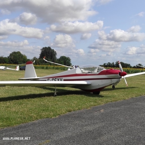 motoplaneur SF28 Aéroclub Issoudun